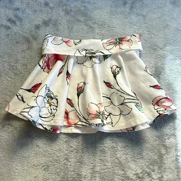 Old  Navy - Floral skirt. Size 2 - Picture 1 of 3